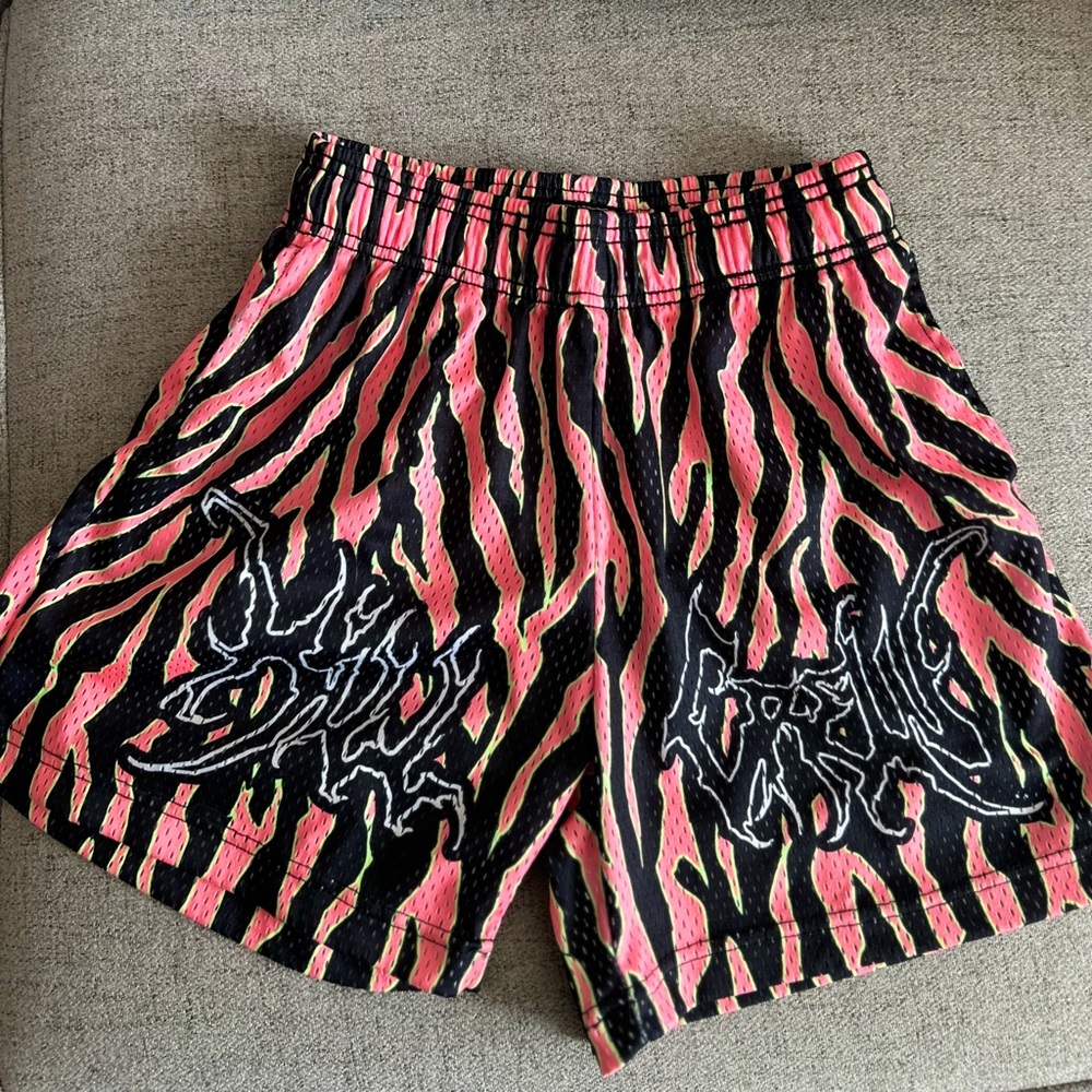 Kill Crew “Alien Red” shorts 5.25 inseam